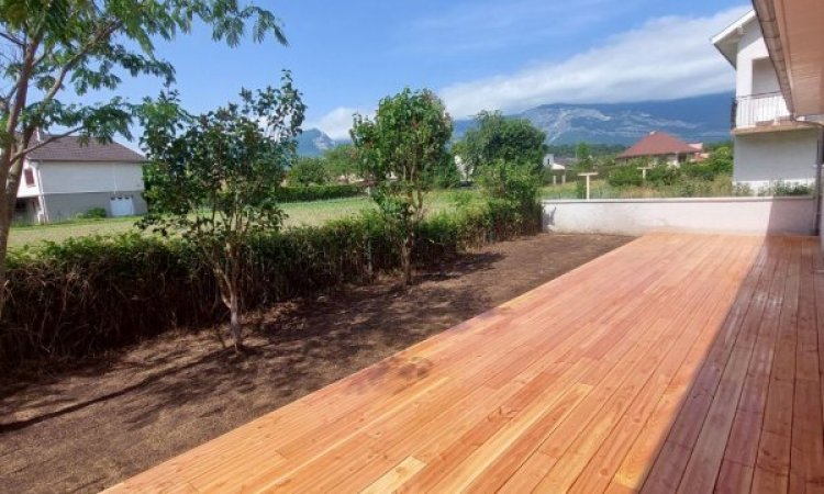 Terrasse en douglas vallée du Grésivaudan 